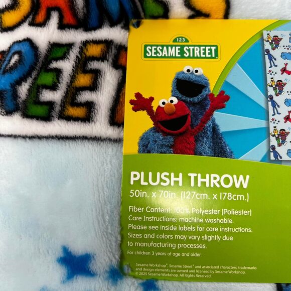Sesame Street Throw Blanket Elmo Cookie Monster and characters 50 X 70 Brand New - Picture 3 of 3